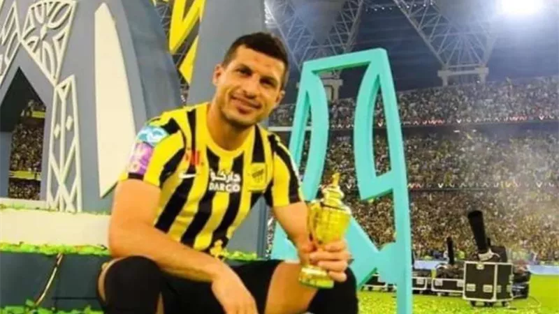 طارق حامد علي رأس تشكيل ضمك لمواجهة الرائد في دوري روشن