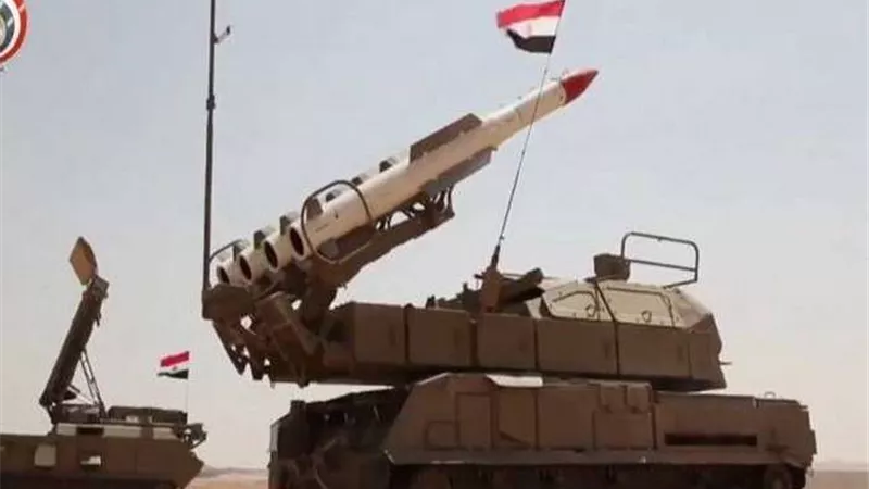 مصادر: الدفاعات الجوية رصدت جسما طائرا قبالة سواحل دهب وتعاملت معه وأسقطته