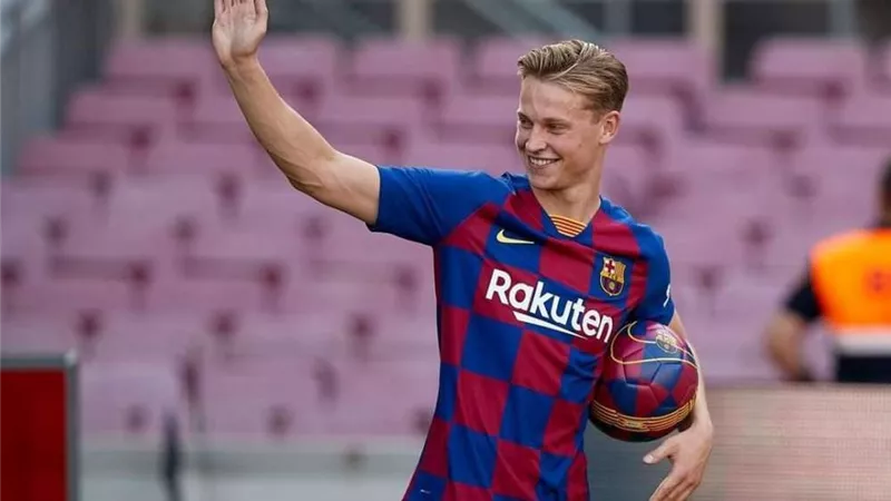 بعودة دي يونج.. برشلونة يعلن تشكيله الرسمي لمباراة فالنسيا بالليجا