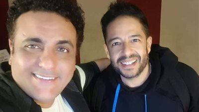 محمد رحيم يفاجئ جمهور حماقي بكوبليه محذوف من 