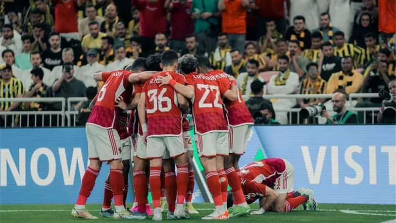 الأهلي المونديالي يصل الملعب استعدادا لموقعة فلومينينسي