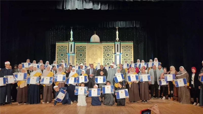 صور.. أبناء الأزهر يُبدعون في الحفل الختامي لقوافل المواهب بثقافة أسيوط