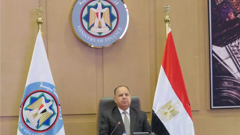 وزير المالية يشهد قرعة تأشيرات الحج للعاملين بالوزارة