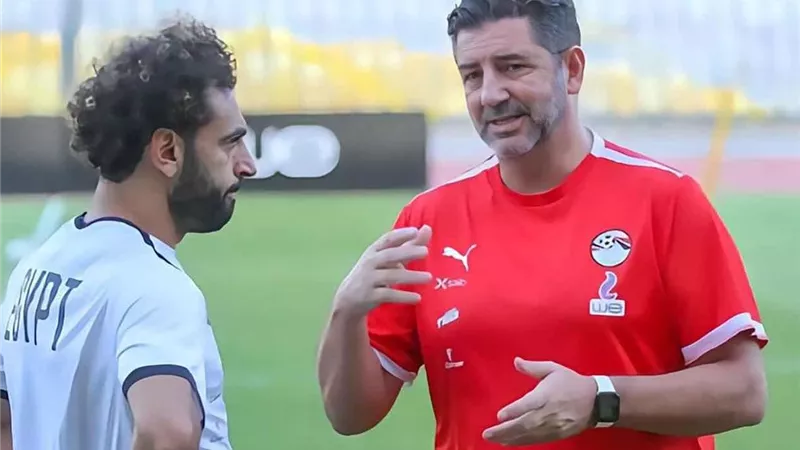 فيتوريا يطلب تقريرًا مفصلًا عن جميع اللاعبين المحترفين والحاصلين على الجنسية