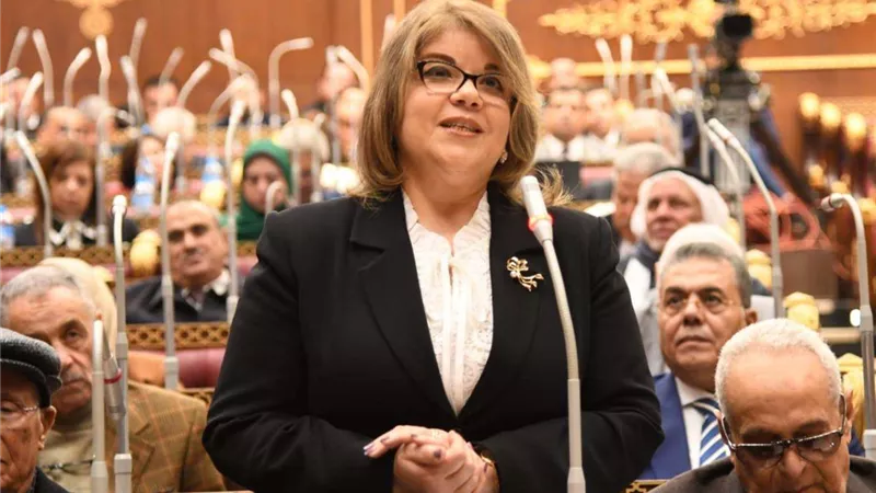 فيبي فوزي تطالب بتطبيق أساليب هادفة لمواجهة المتغيرات المناخية على الثروة السمكية
