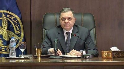 وزير الداخلية يُهنئ رئيس الوزراء بمناسبة حلول العام الميلادى الجديد