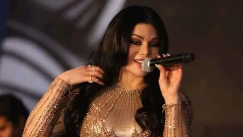 شاهد.. معجب يقتحم المسرح أثناء غناء هيفاء وهبي