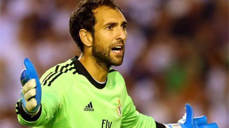 حارس ريال مدريد السابق: أفضّل مبابي عن هالاند لهذا السبب