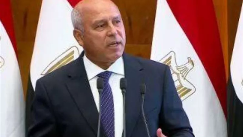 وزير النقل يكشف عن تفعيل خط التجارة العربي الرابط بين مصر والأردن والعراق