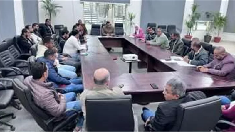 رئيس جهاز العاصمة الإدارية يلتقي ممثلي الشركات المنفذة للحدائق المركزية لبحث مشروع النهر الأخضر
