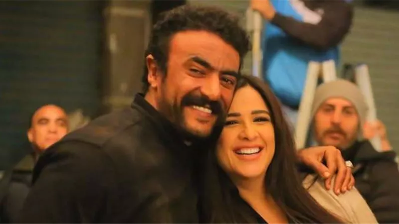 لماذا غابت ياسمين عبد العزيز عن عرض فيلم 