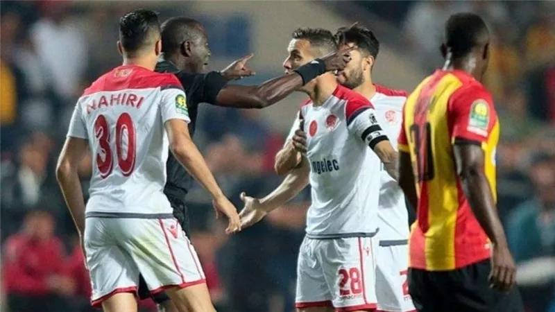 ديربي المغرب.. الرجاء يضرب الوداد بهدفين ويعتلي صدارة الدوري