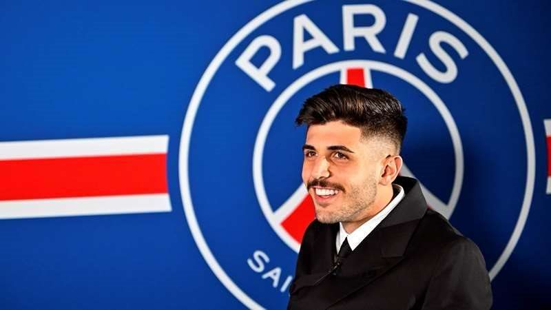 بيرالدو - لاعب باريس