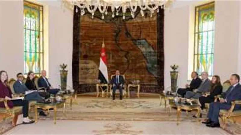 الرئيس السيسي يتشاور مع وفد أمريكي للاتفاق على ضرورة وقف إطلاق النار
