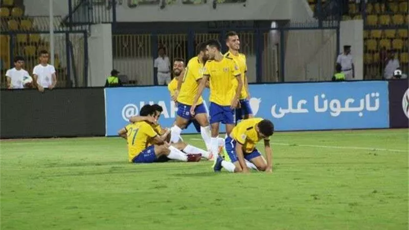 الشوط الأول.. التعادل السلبي يفرض نفسه أمام الإسماعيلي والمصري