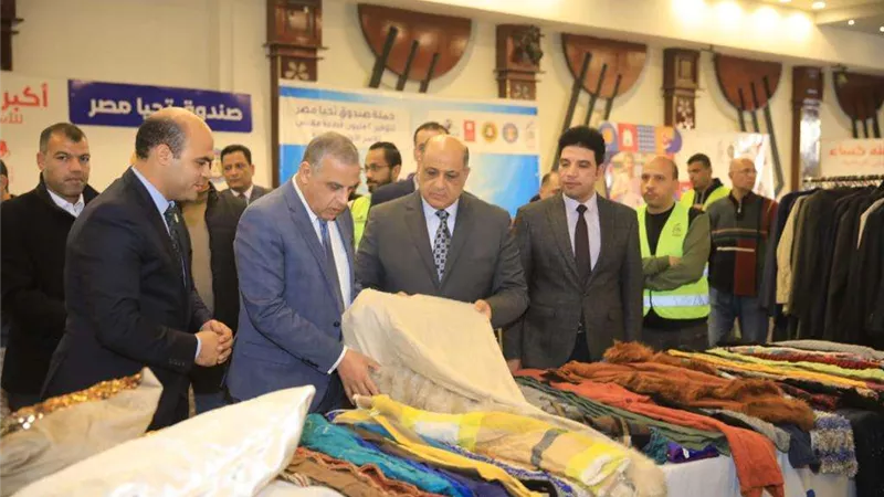 محافظ سوهاج يفتتح معرض 
