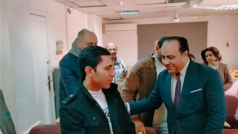 وكيل صحة سوهاج يلتقي الأخوة الأقباط بديوان المديرية لتقديم التهنئة بعيد الميلاد المجيد