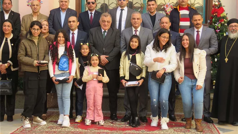 مدير أمن سوهاج في زيارة خاصة لمطرانية المحافظة للتهنئة بالعيد الميلاد المجيد