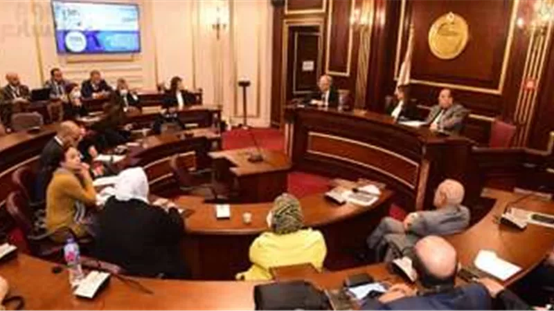 الحكومة توافق على مناقشة طلب استيضاح خطتها حول المدارس التكنولوجية