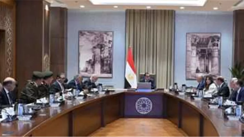 وزير السياحة يعلن إقرار مجموعة تسهيلات للحصول على التأشيرات