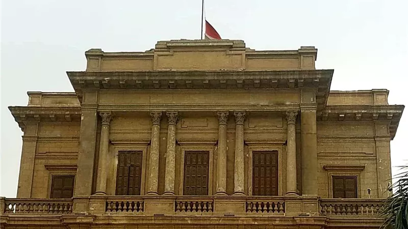 الشيوخ يناقش آثار الأزمات العالمية على قطاع الرعاية الصحية وأسعار الدواء