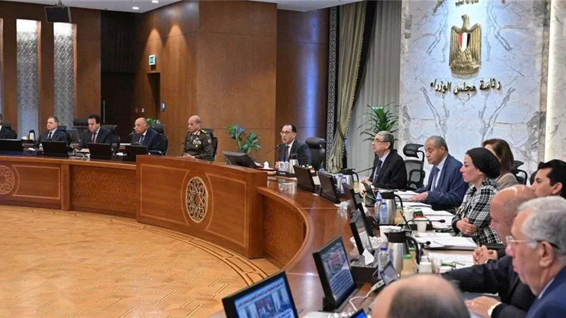 مدبولي يتابع عدد من الملفات والقضايا بالاجتماع الأسبوعي
