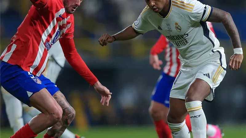 نيران صديقة وإنقاذ كارفخال.. شوط ثاني مثير بين ريال مدريد وأتليتكو