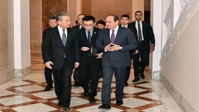الرئيس السيسي يستقبل وزير الخارجية الصيني لبحث الأوضاع في غزة