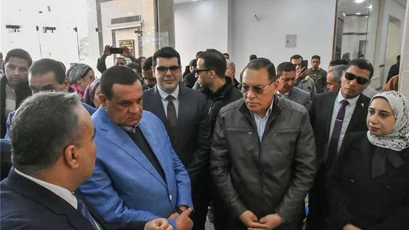 وزير التنمية المحلية ومحافظ الشرقية يفتتحان مشروع إنشاء نفق عرابي أسفل السكة الحديد