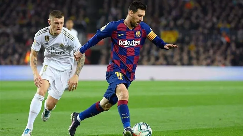 أرقام وإحصائيات قبل الكلاسيكو.. ميسي الهداف والملكي يبحث عن الثأر من برشلونة