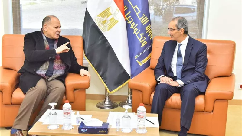 محافظ أسيوط يستقبل وزير الاتصالات لتفقد المصانع والشركات التكنولوجية