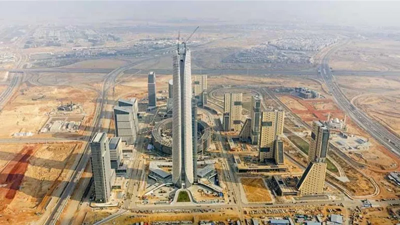 هدية الرئيس السيسي للمصريين والعالم.. تفاصيل البرج الأيقوني الأطول في أفريقيا