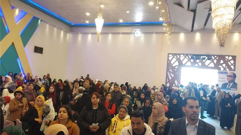 «تضامن سوهاج» تسليم 3 ألاف كارت تكافل وكرامة للأسر المستحقة