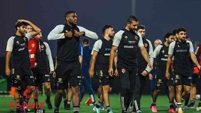 بدون راحة.. الأهلي يصل ملعب «الشرطة» بالإمارات لخوض مرانه الأول