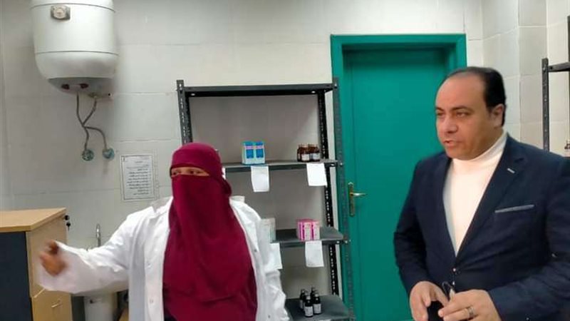 الدكتور أحمد ابو