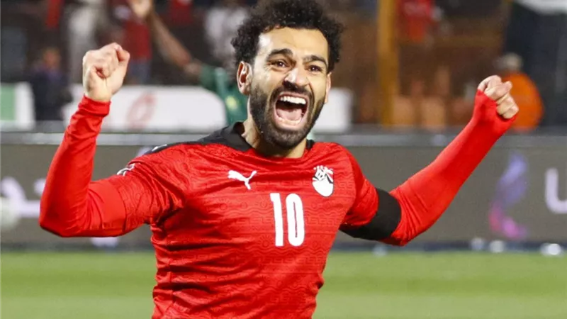 رسالة هامة من ضياء السيد بشأن قرار مغادرة محمد صلاح لمعسكر المنتخب