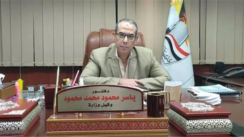 محافظ سوهاج يوفد قيادات التعليم للإطمئنان على حالة المعلمة المصابة في حادث القطار