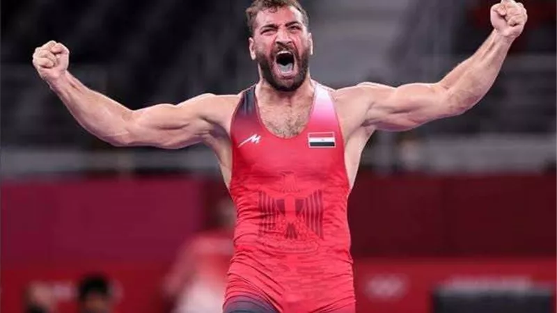 خُضت أولمبياد طوكيو مصابًا بالصليبي.. لاعب منتخب المصارعة ينتقد محمد صلاح