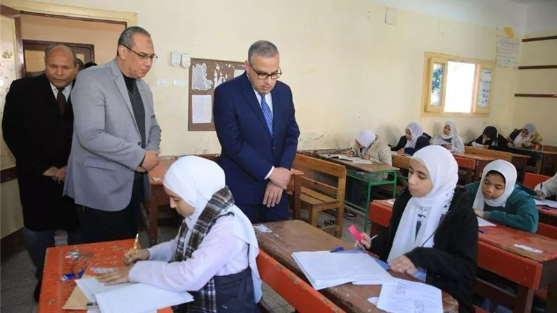ايقاف رئيس لجنة وثلاثة مراقبين عن العمل لتسهيل الغش في لجان الاعدادية بجهينة