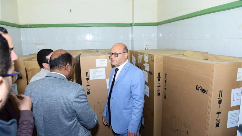 استعداداً لتشغيلها ..جامعة سوهاج تتسلم أجهزة طبية بقيمة ٧٨ مليون جنبه لمستشفى الجراحات الخاصة والنعماني يشيد بهيئة الشراء الموحد لسرعة التوريد