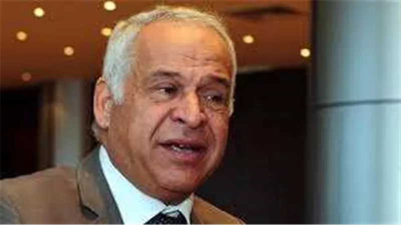 الحبس 3 أشهر لفرج عامر بتهمة السب والقذف