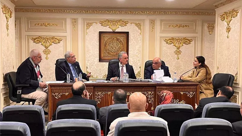 تحرك برلماني لإنشاء أول مدرسة صديقة للبيئة في البحر الأحمر