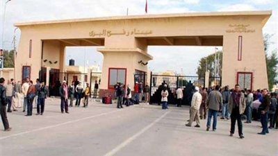 إدخال 84 شاحنة مساعدات إلى قطاع غزة عبر ميناء رفح البري