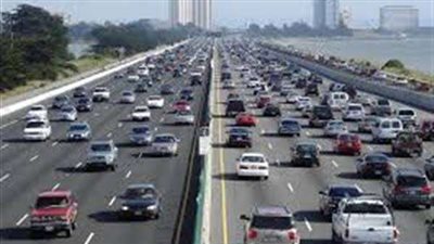 سيولة مرورية بحركة سير السيارات في شوارع القاهرة والجيزة