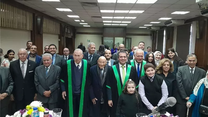 بحضور قيادات «القومي لحقوق الانسان».. رسالة دكتوراة تؤكد: مشروطية الاتحاد الاوروبي أضرت بالقضية الفلسطينية .. وحقوق الإنسان أولوية وطنية قبل ان تكون مشروطية خارجية