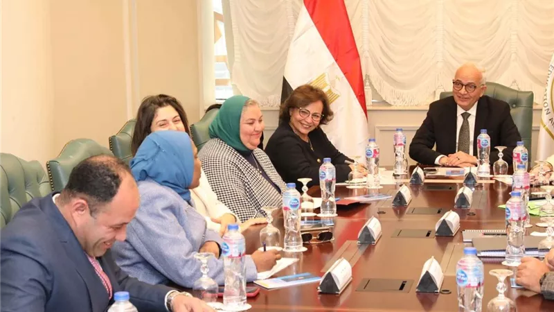 وزير التعليم يبحث مع القومي للطفولة والأمومة تعزيز التعاون لحماية الطفل
