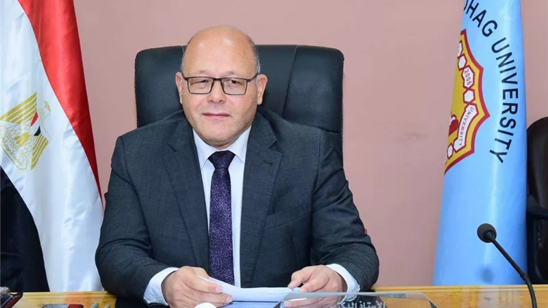 رئيس جامعة سوهاج يثمن قرارات الرئيس السيسي بزيادة الحد الأدنى للأجور لتخفيف الأعباء عن المواطنين