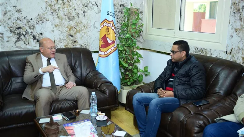 رئيس جامعة سوهاج يناقش الموقف التنفيذي للمشروعات الإنشائية الجديدة مع وفد «الوزراء»