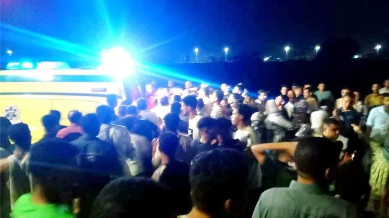 مصرع 22 شخصا في حادث تصادم 5 سيارات بالإسكندرية