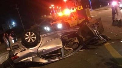 الاستعلام عن الحالة الصحية لـ 3 مصابين إثر انقلاب سيارة ملاكي بالصف